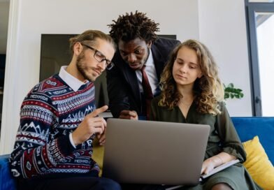 What Is Faceless Digital Marketing? Beginner-Friendly Guide for 2025